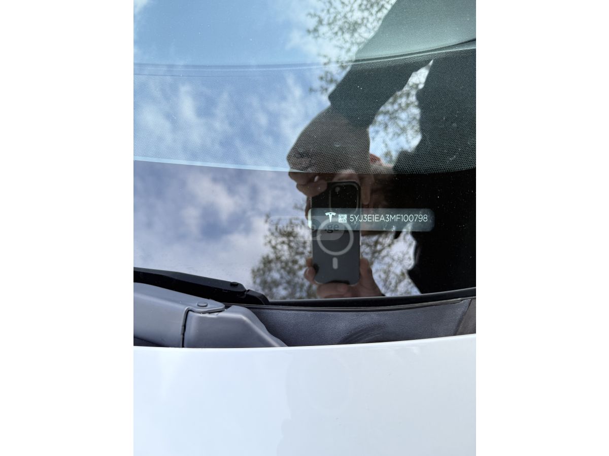 Tesla Model 3 - фото 9