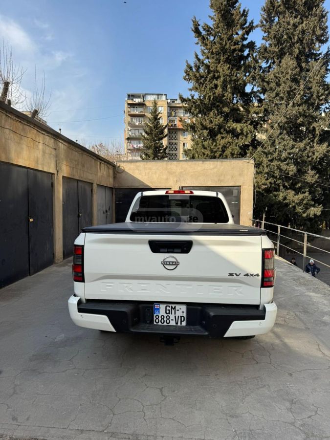 Nissan Frontier SV 4x4 Crew Cab 6 ft. box 139. 2023 — миниатюра 4