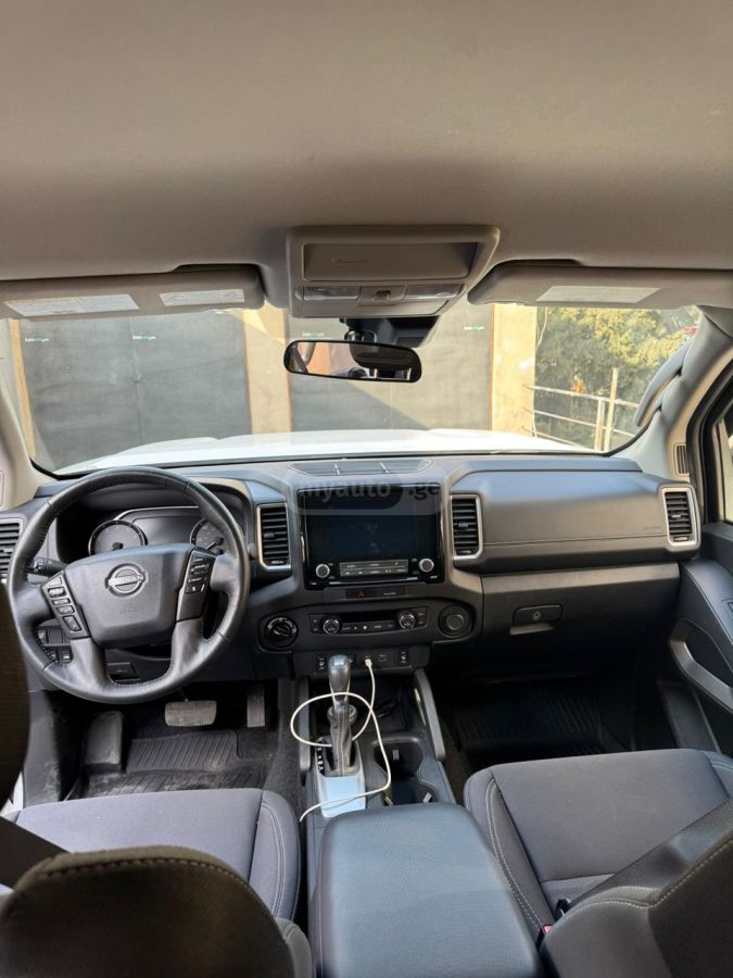 Nissan Frontier SV 4x4 Crew Cab 6 ft. box 139. 2023 — миниатюра 6