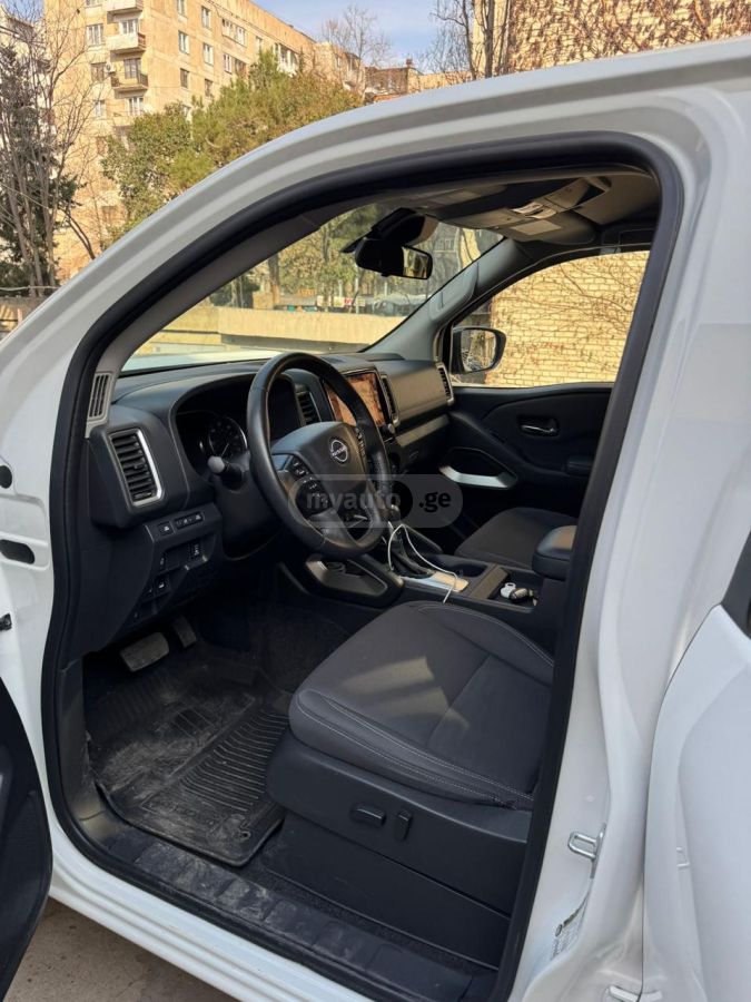 Nissan Frontier SV 4x4 Crew Cab 6 ft. box 139. 2023 — миниатюра 7