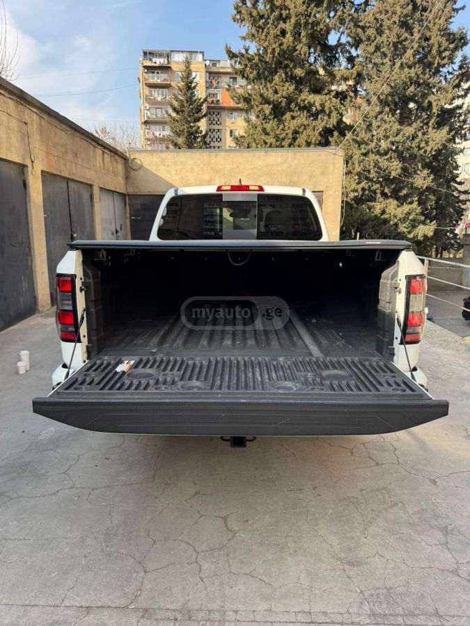 Nissan Frontier SV 4x4 Crew Cab 6 ft. box 139. 2023 — миниатюра 9