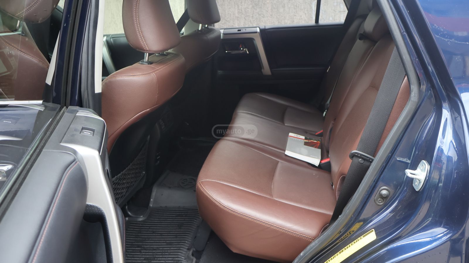 Toyota 4Runner - фото 10