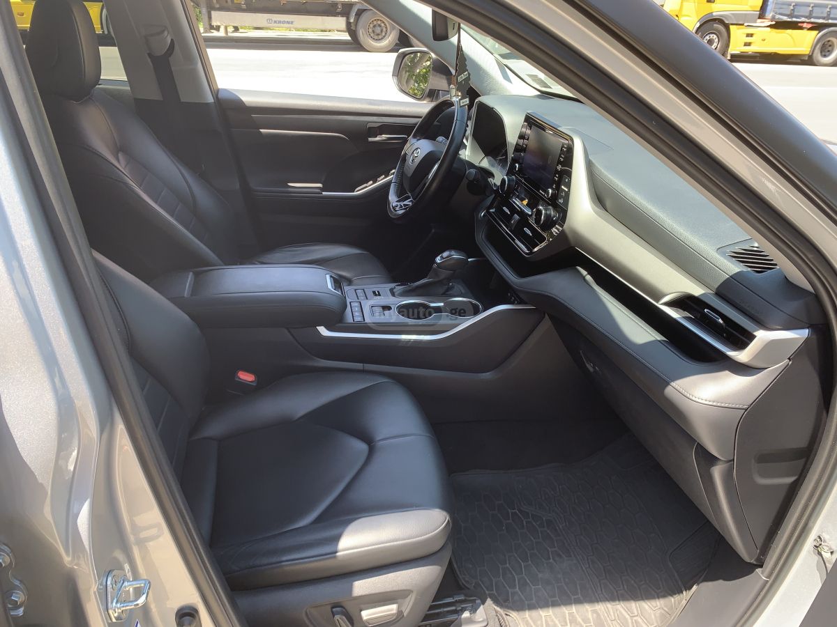 Toyota Highlander - фото 12