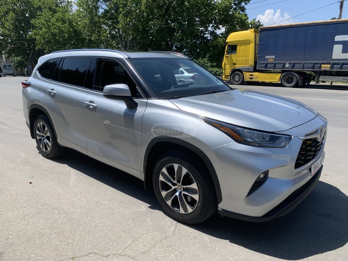 Toyota Highlander - фото 2