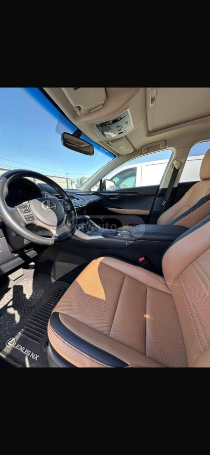 Lexus NX 200 - фото 12