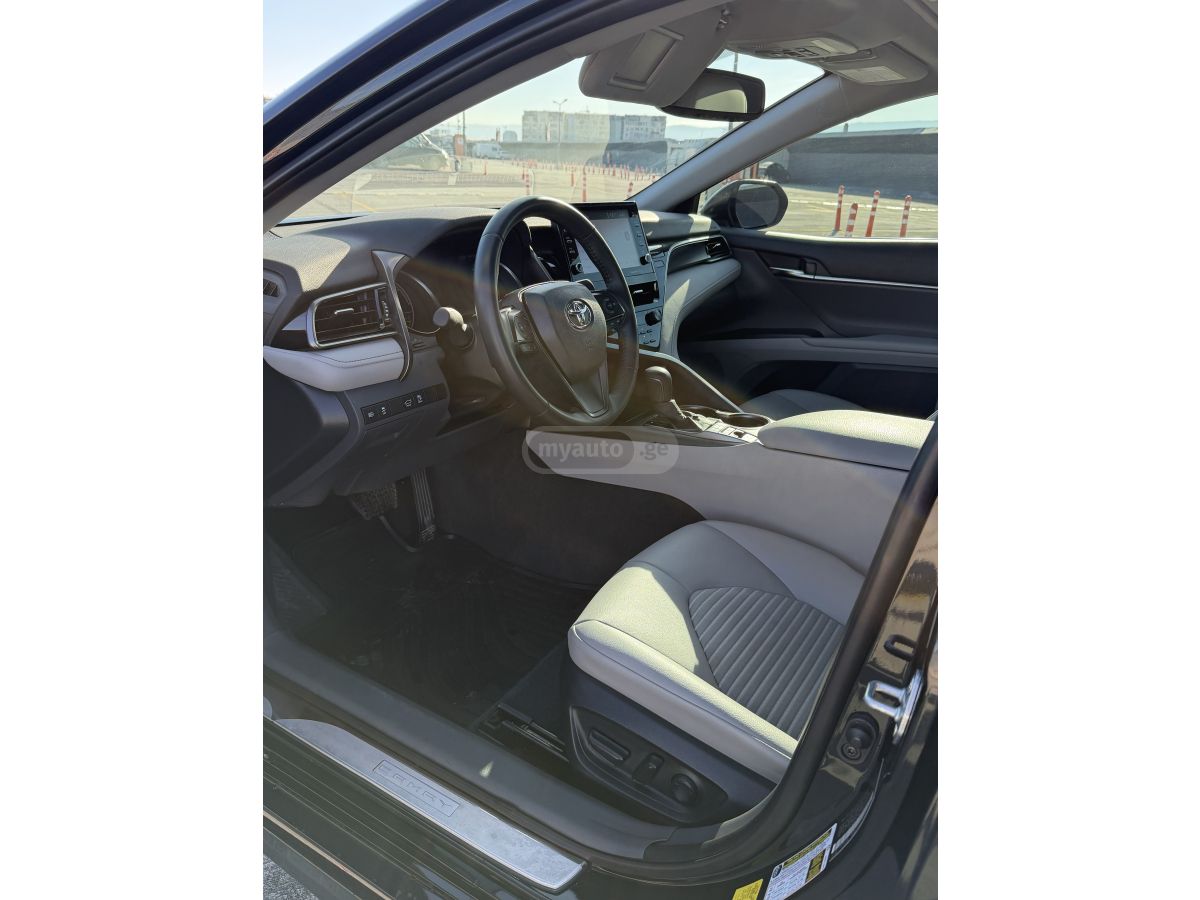 Toyota Camry - фото 8