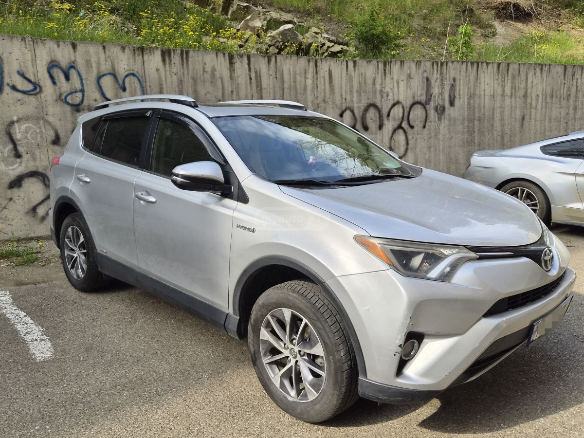 Toyota Rav 4 - фото 5