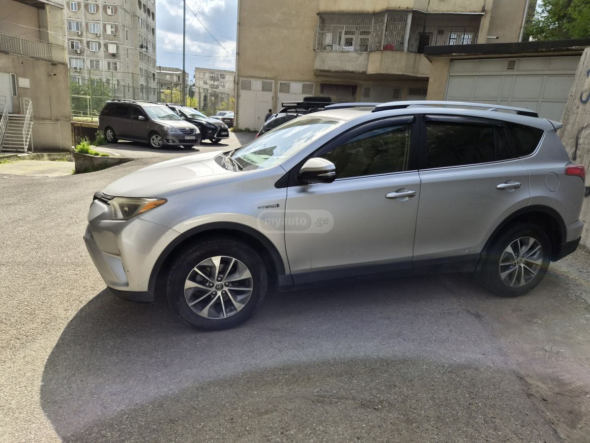Toyota Rav 4 - фото 9