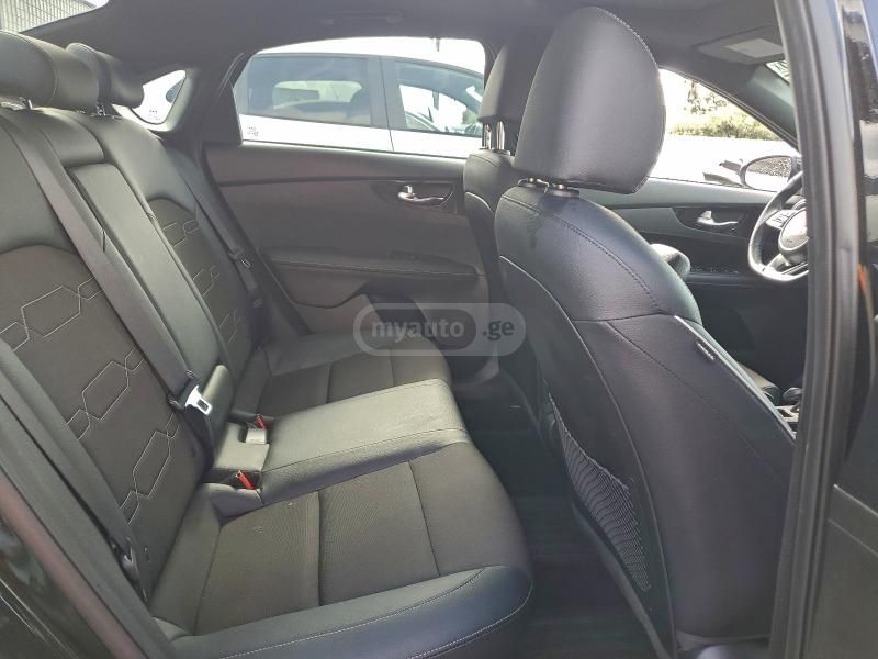 Kia Forte 2023 — миниатюра 10