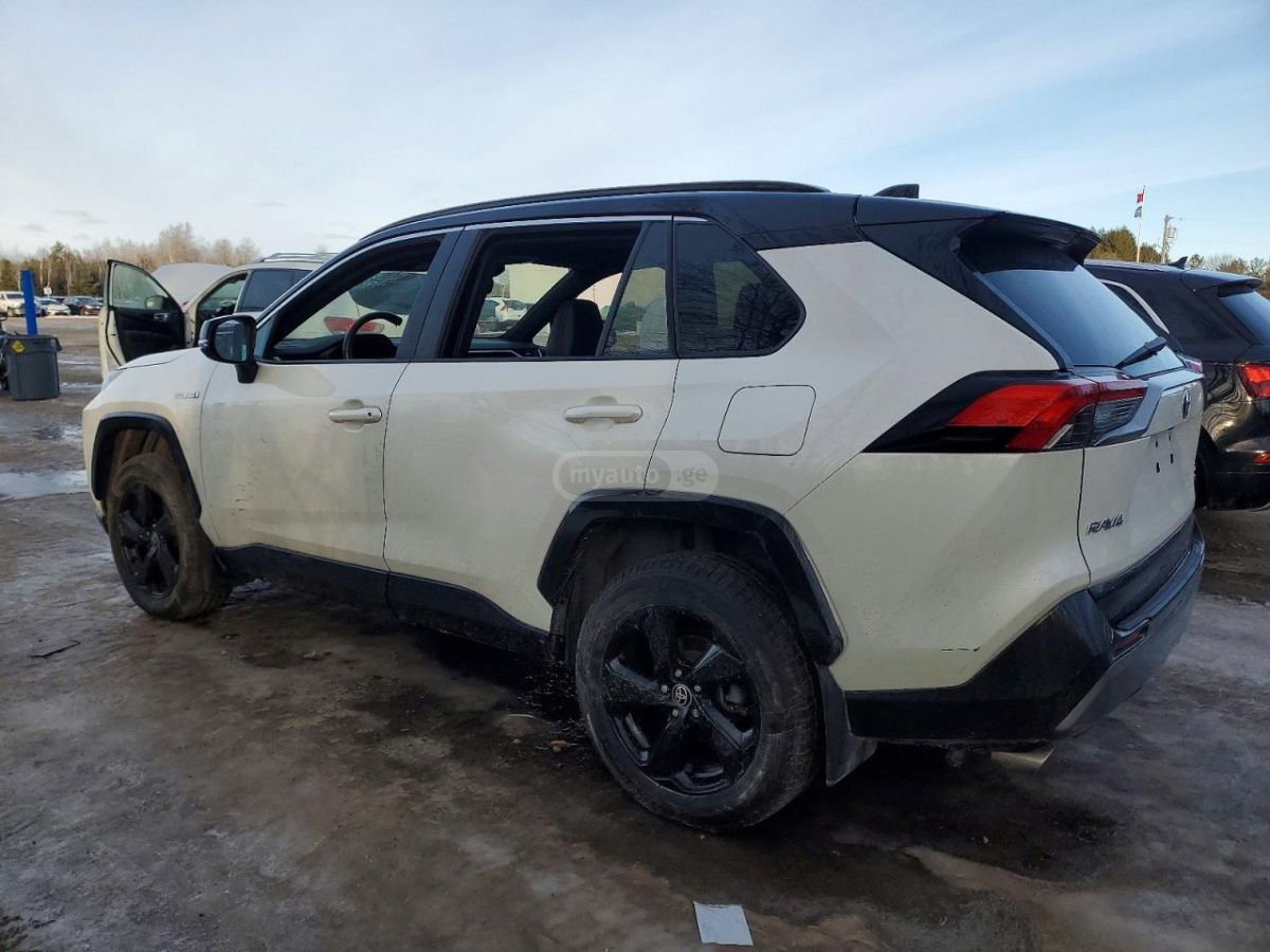 Toyota RAV 4 - фото 2