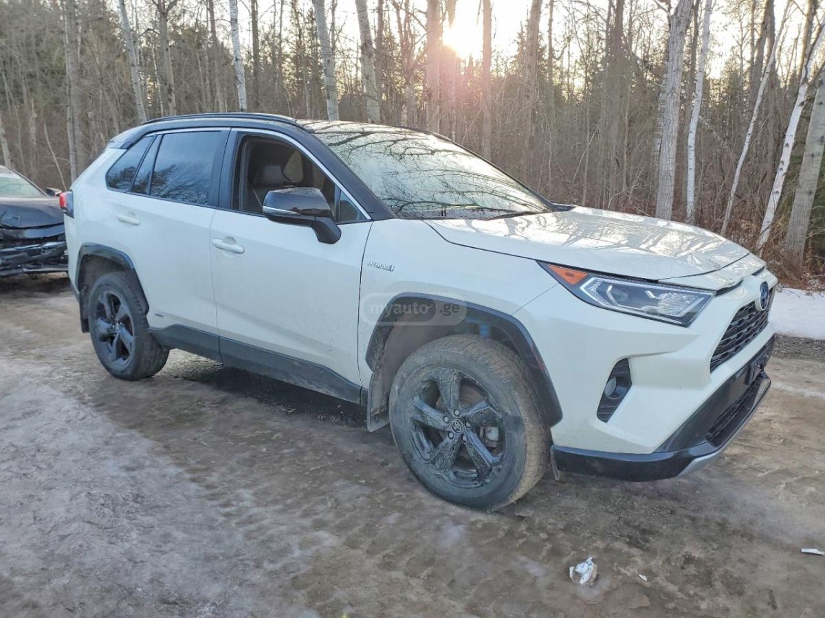 Toyota RAV 4 - фото 4