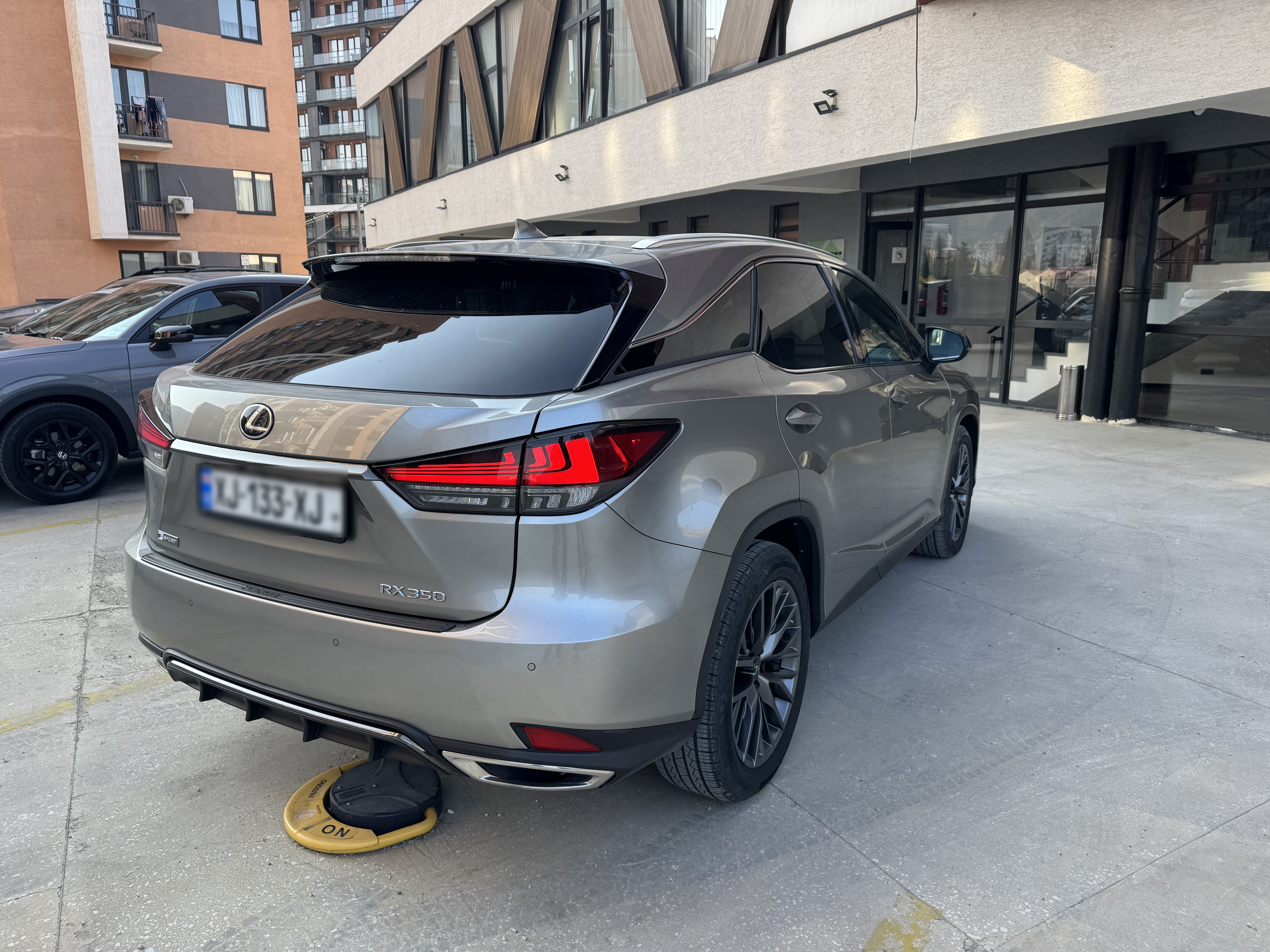 Lexus RX 350 - фото 3