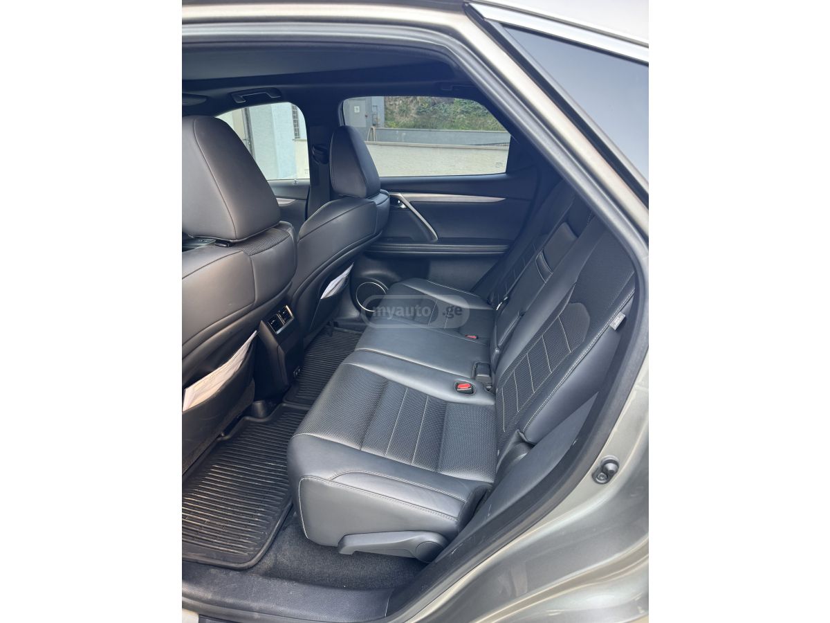 Lexus RX 350 - фото 8