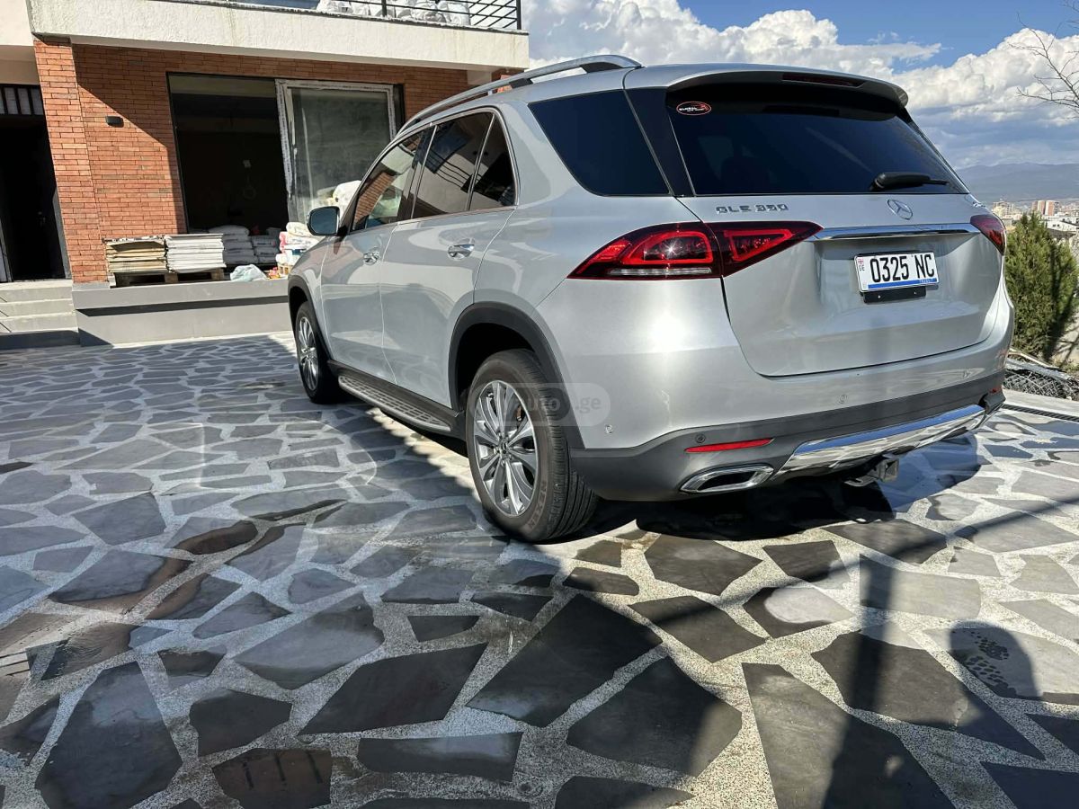 Mercedes-Benz GLE 350 - фото 7