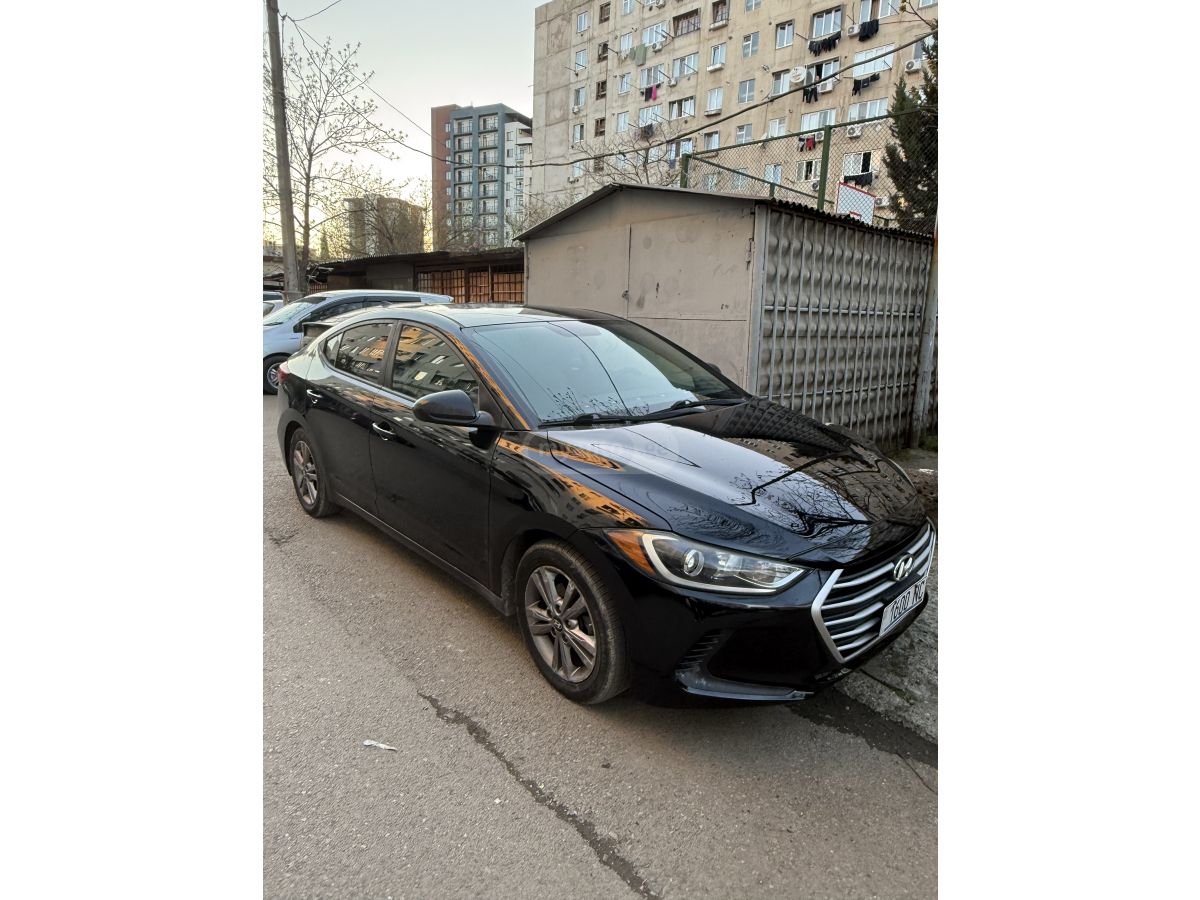 Hyundai Elantra - фото 4