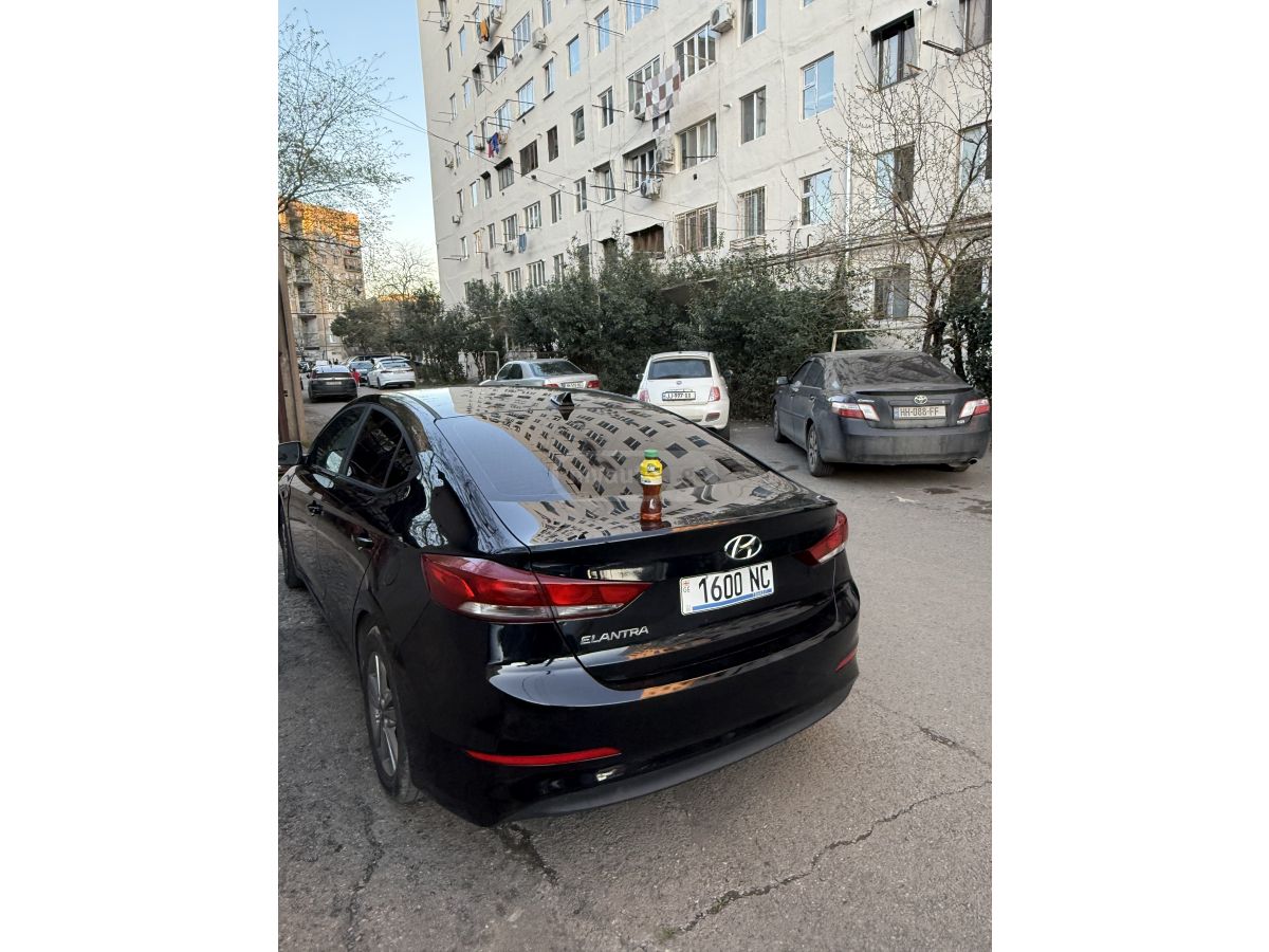 Hyundai Elantra - фото 6