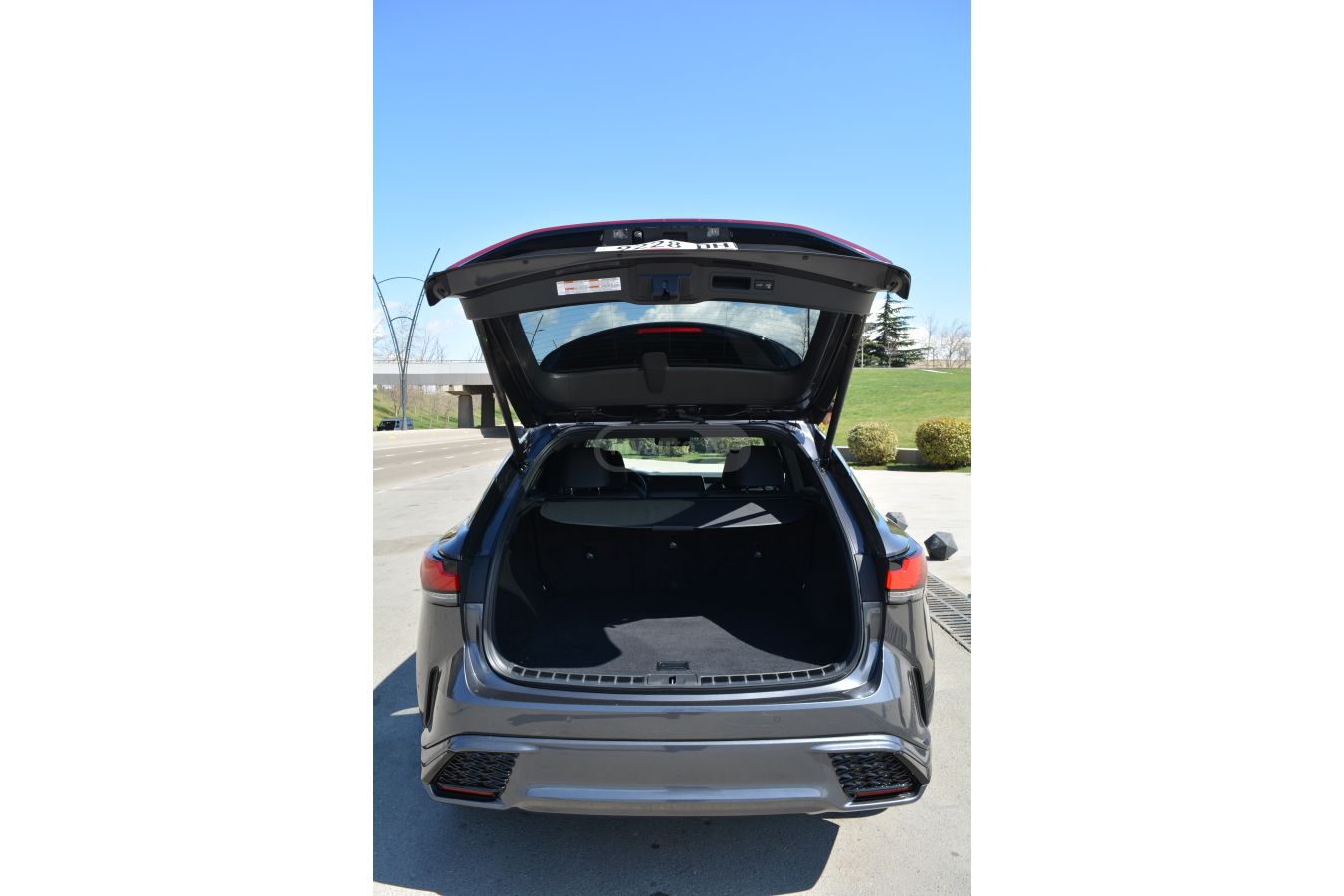 Lexus RX 500 F Sport Performance 2024 — миниатюра 13