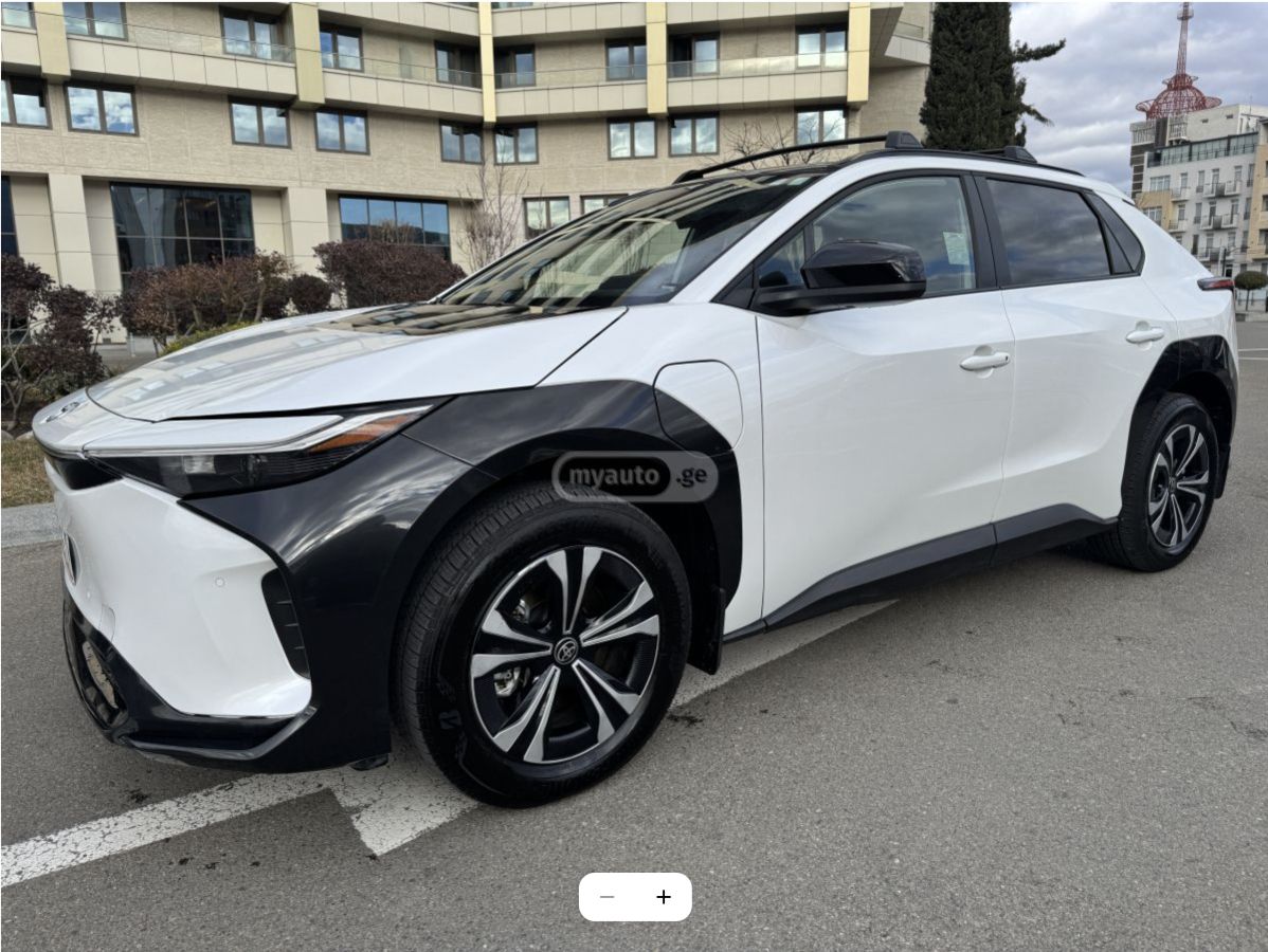 Toyota bZ4X 2025 — миниатюра 2