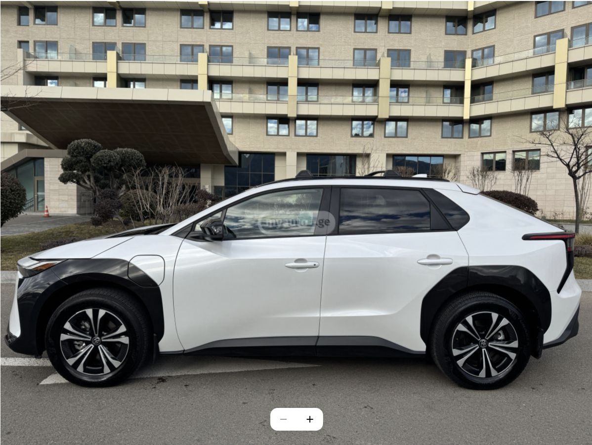 Toyota bZ4X 2025 — миниатюра 3