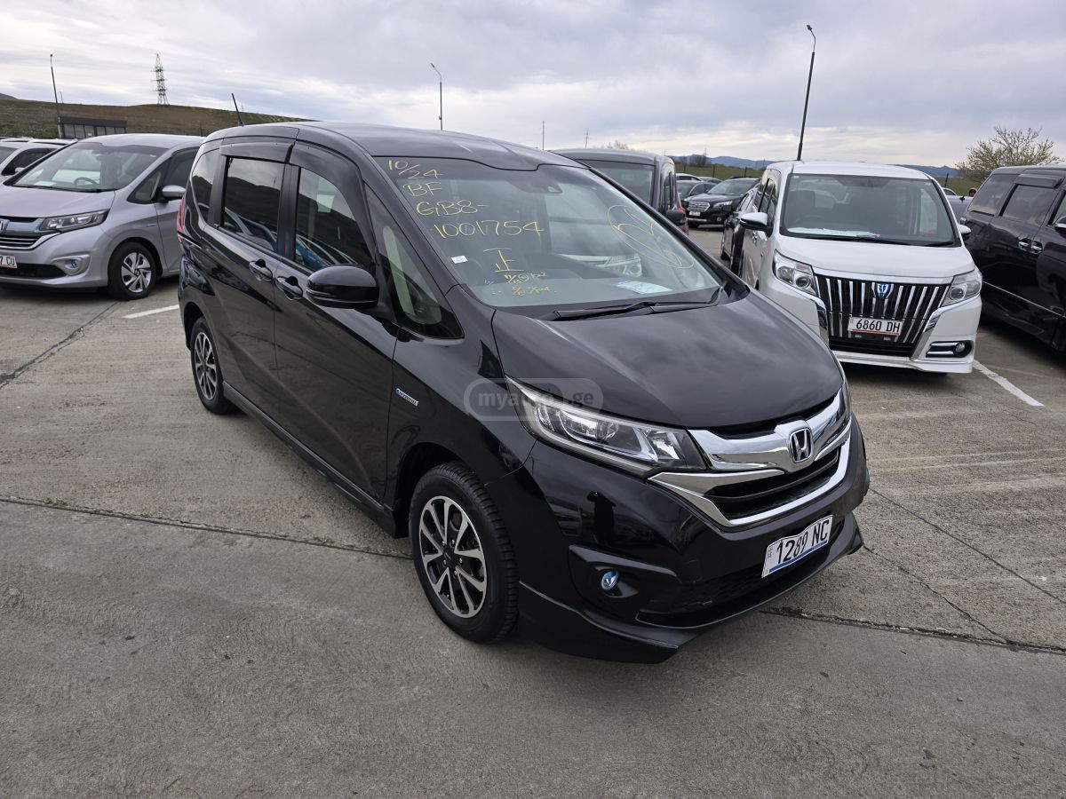 Honda Freed - фото 1