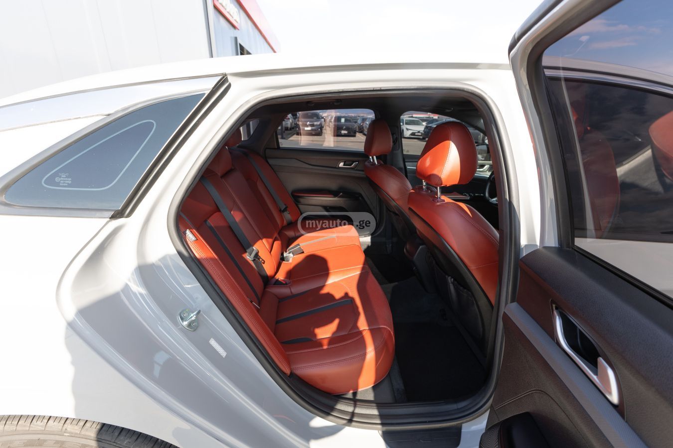 Kia K5 - фото 10