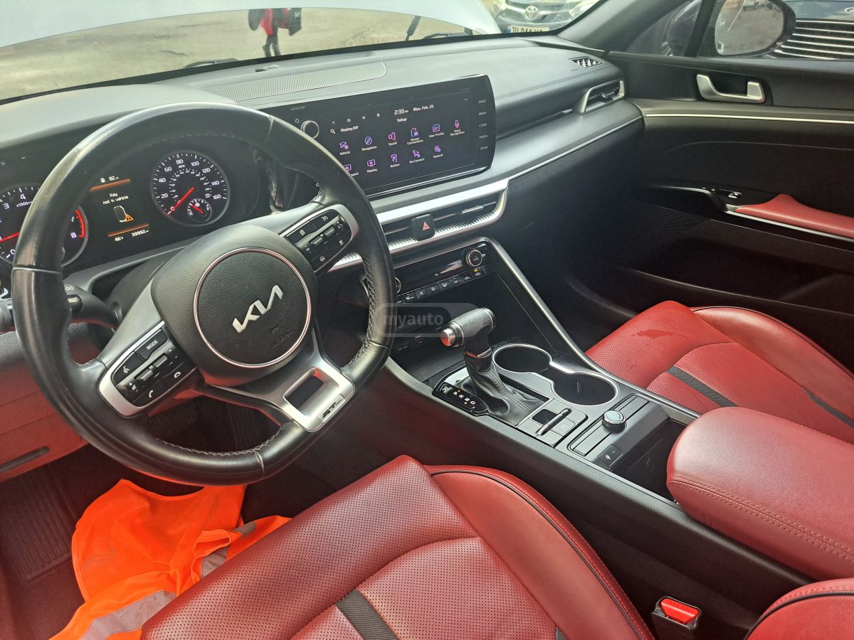 Kia K5 - фото 11