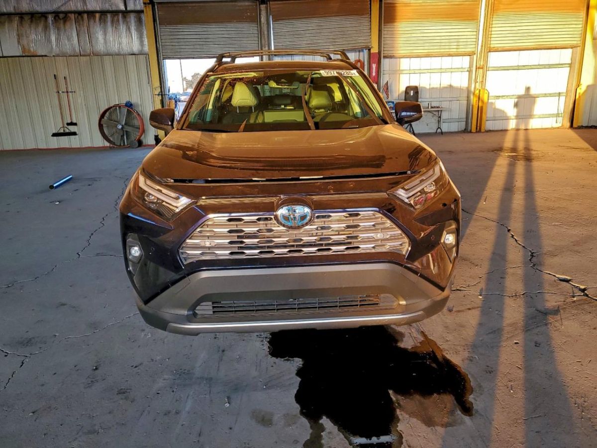 Toyota RAV 4 - фото 5