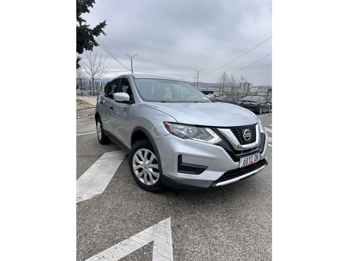 Nissan Rogue - фото 1
