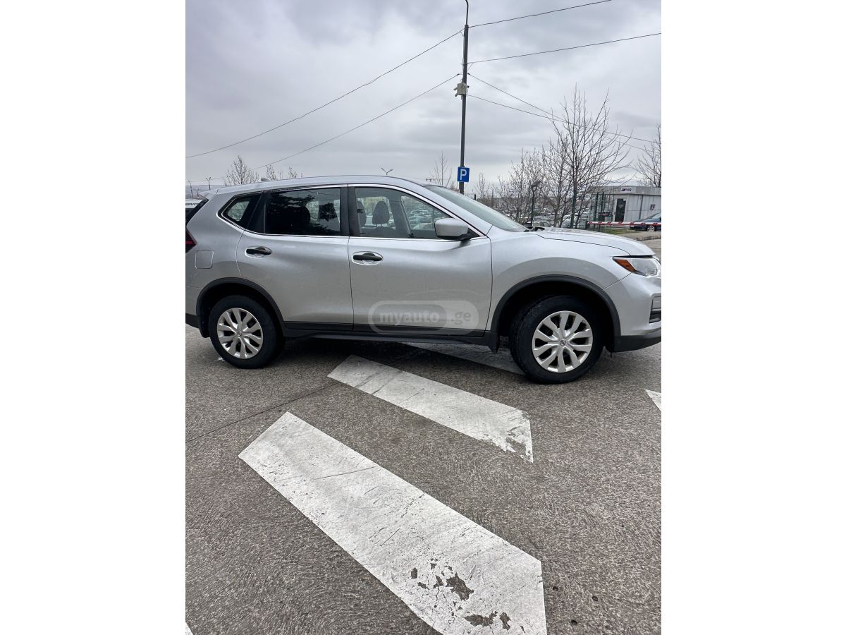 Nissan Rogue - фото 4