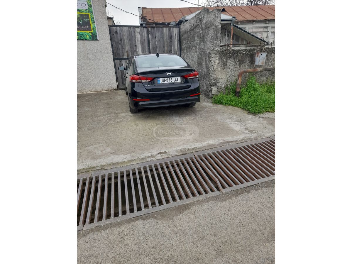 Hyundai Elantra - фото 12