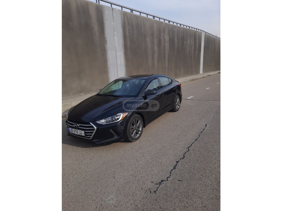 Hyundai Elantra - фото 5