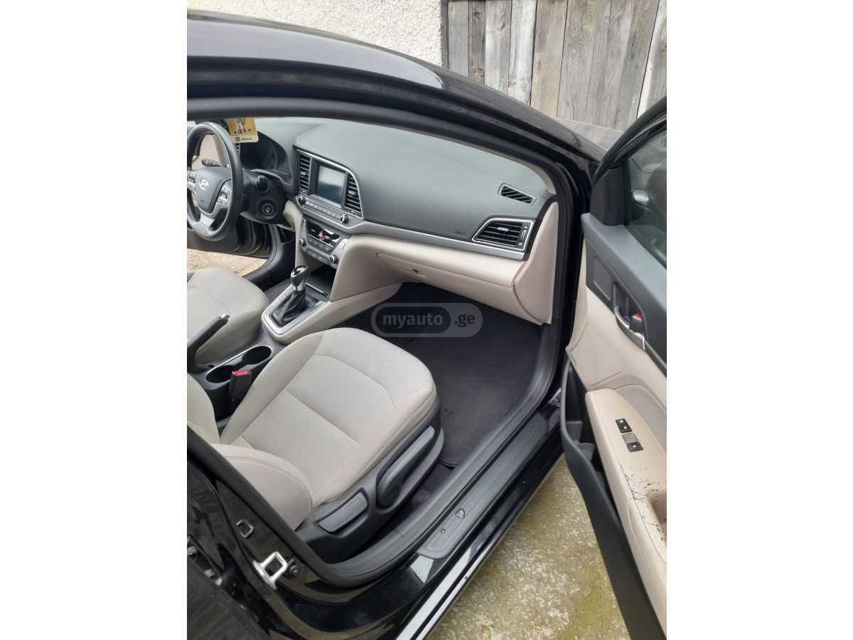 Hyundai Elantra - фото 7