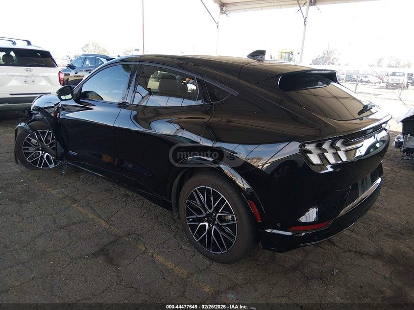 Ford Mustang Mach-E Premium 4dr 4x2 Automatic 2024 — миниатюра 3