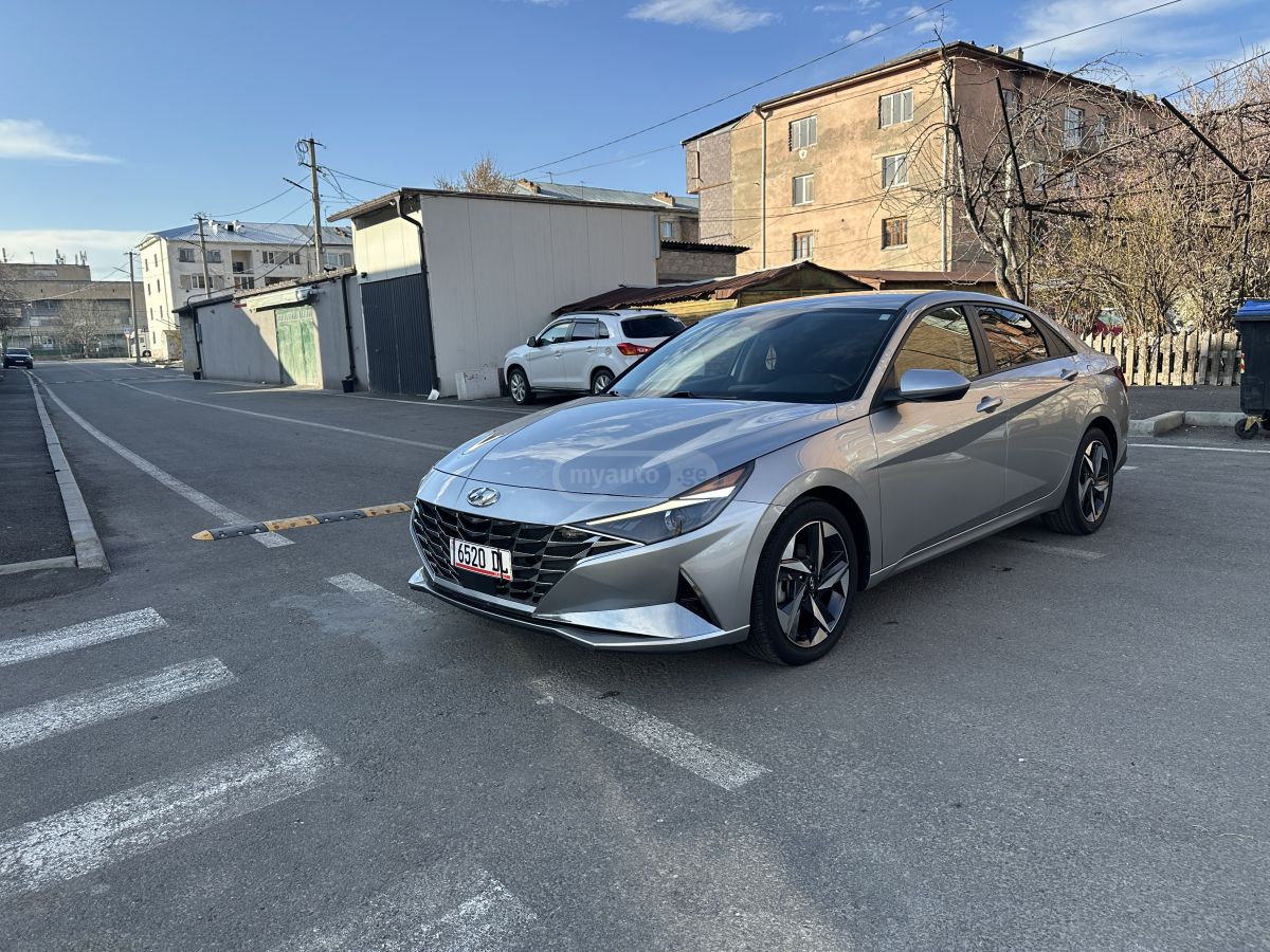 Hyundai SE 4dr Sedan CVT — миниатюра 1