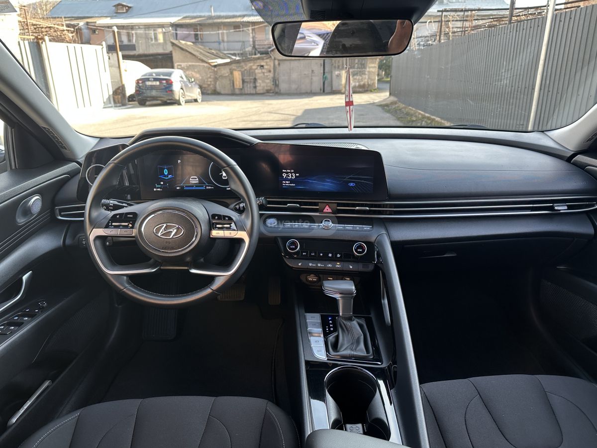 Hyundai SE 4dr Sedan CVT — миниатюра 10