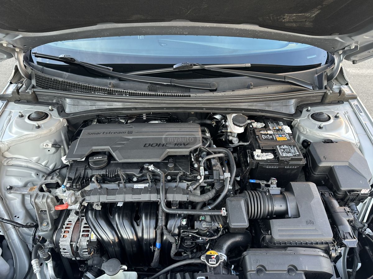 Hyundai SE 4dr Sedan CVT — миниатюра 14