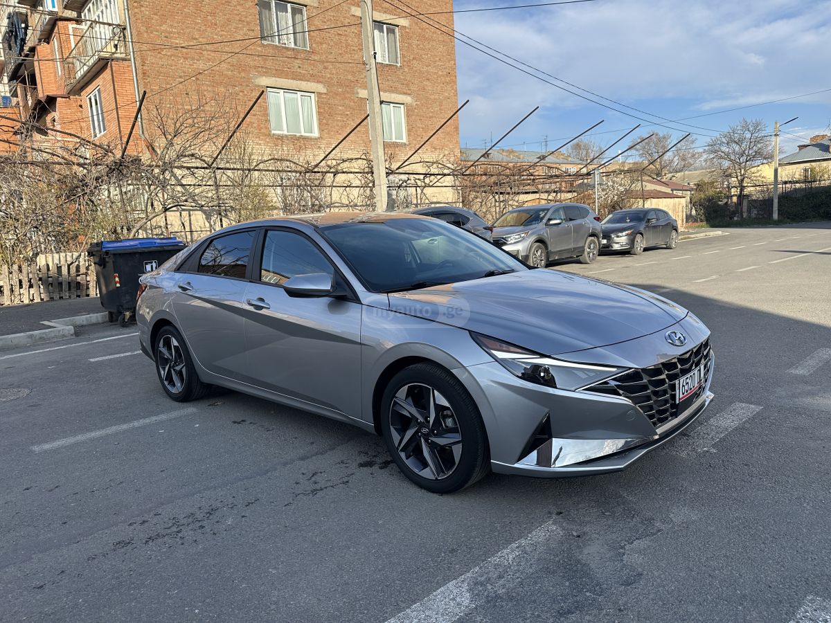 Hyundai SE 4dr Sedan CVT — миниатюра 2