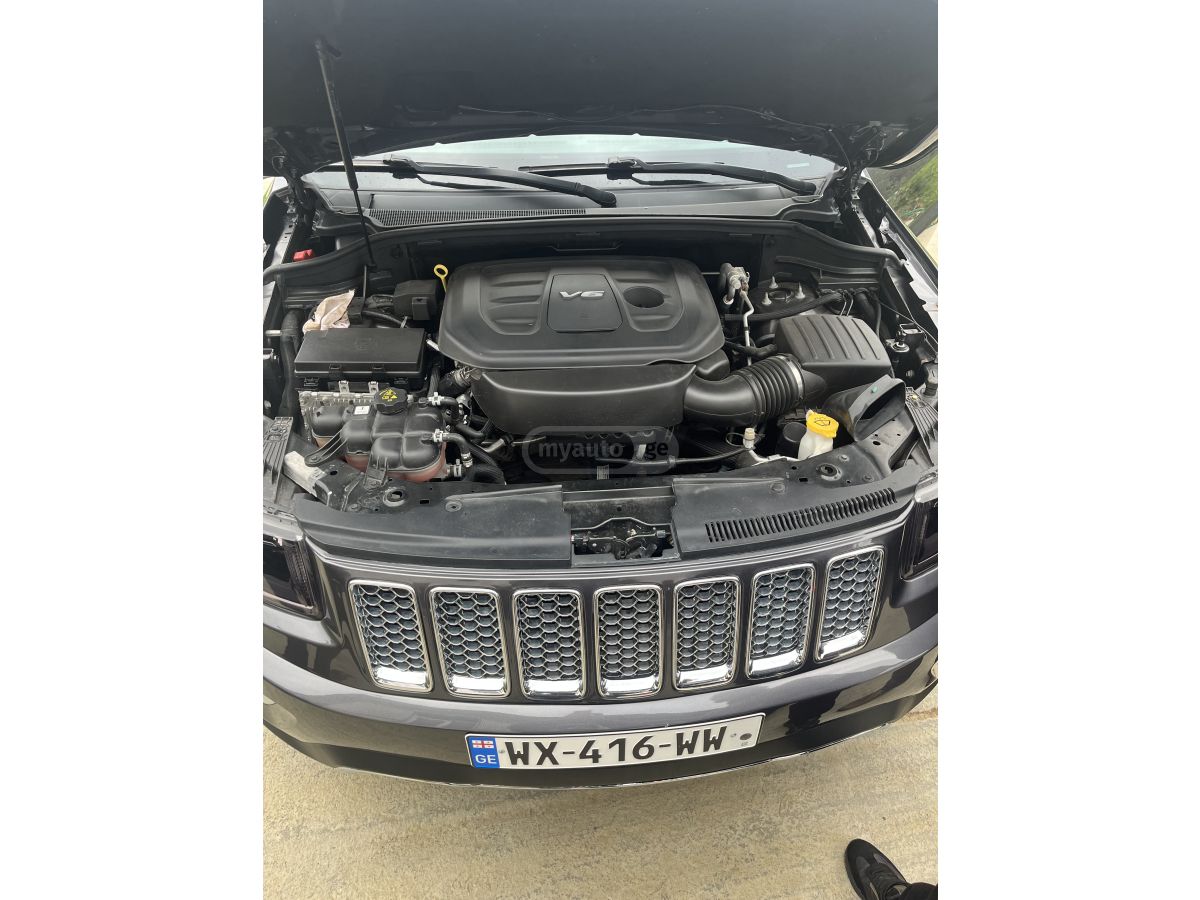 Jeep Grand Cherokee - фото 12