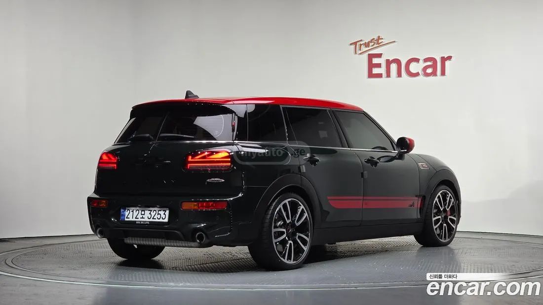 MINI Clubman 2023 — миниатюра 2