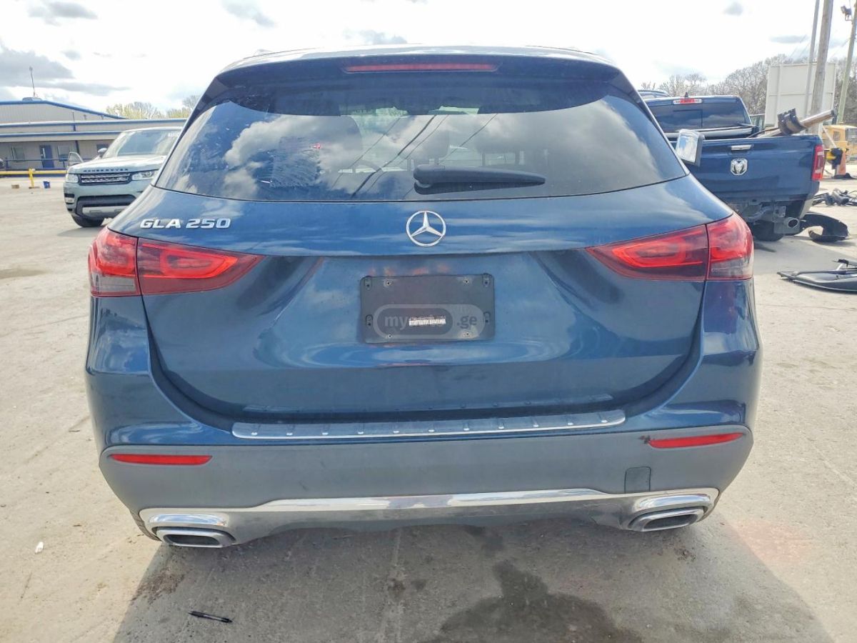 Mercedes-Benz GLA 250 - фото 6