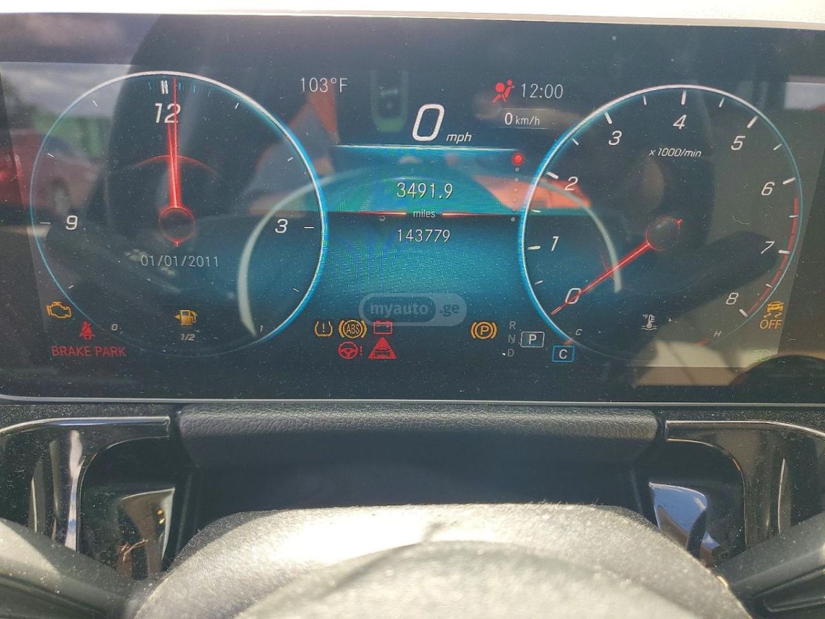 Mercedes-Benz GLA 250 - фото 9