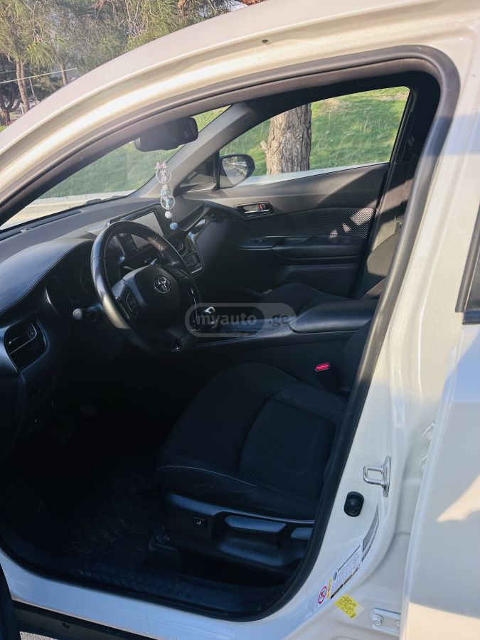 Toyota CHR - фото 12