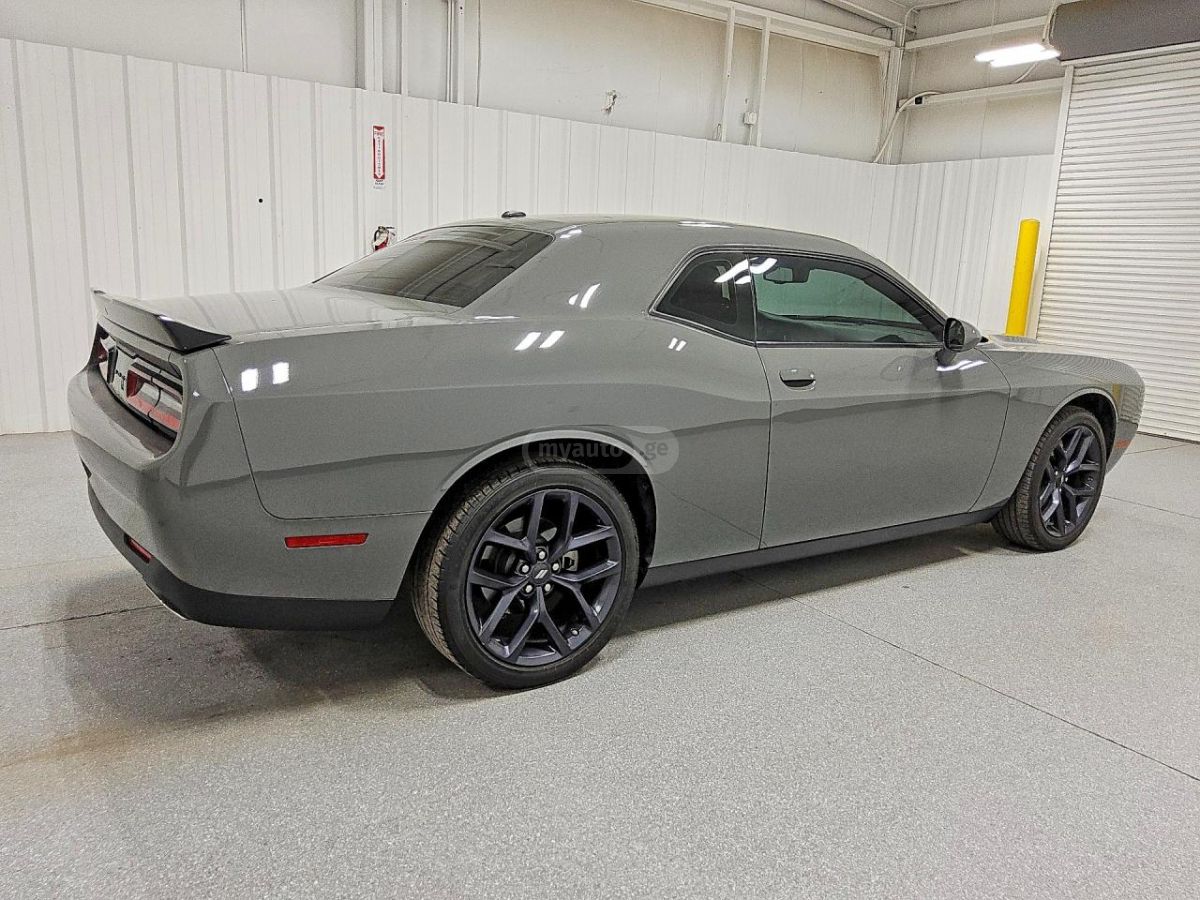 Dodge Challenger 2023 — миниатюра 3