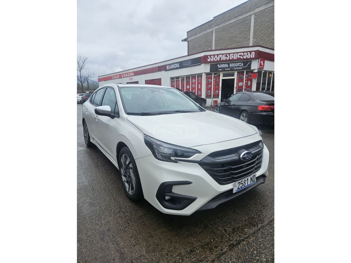 Subaru Legacy - фото 2