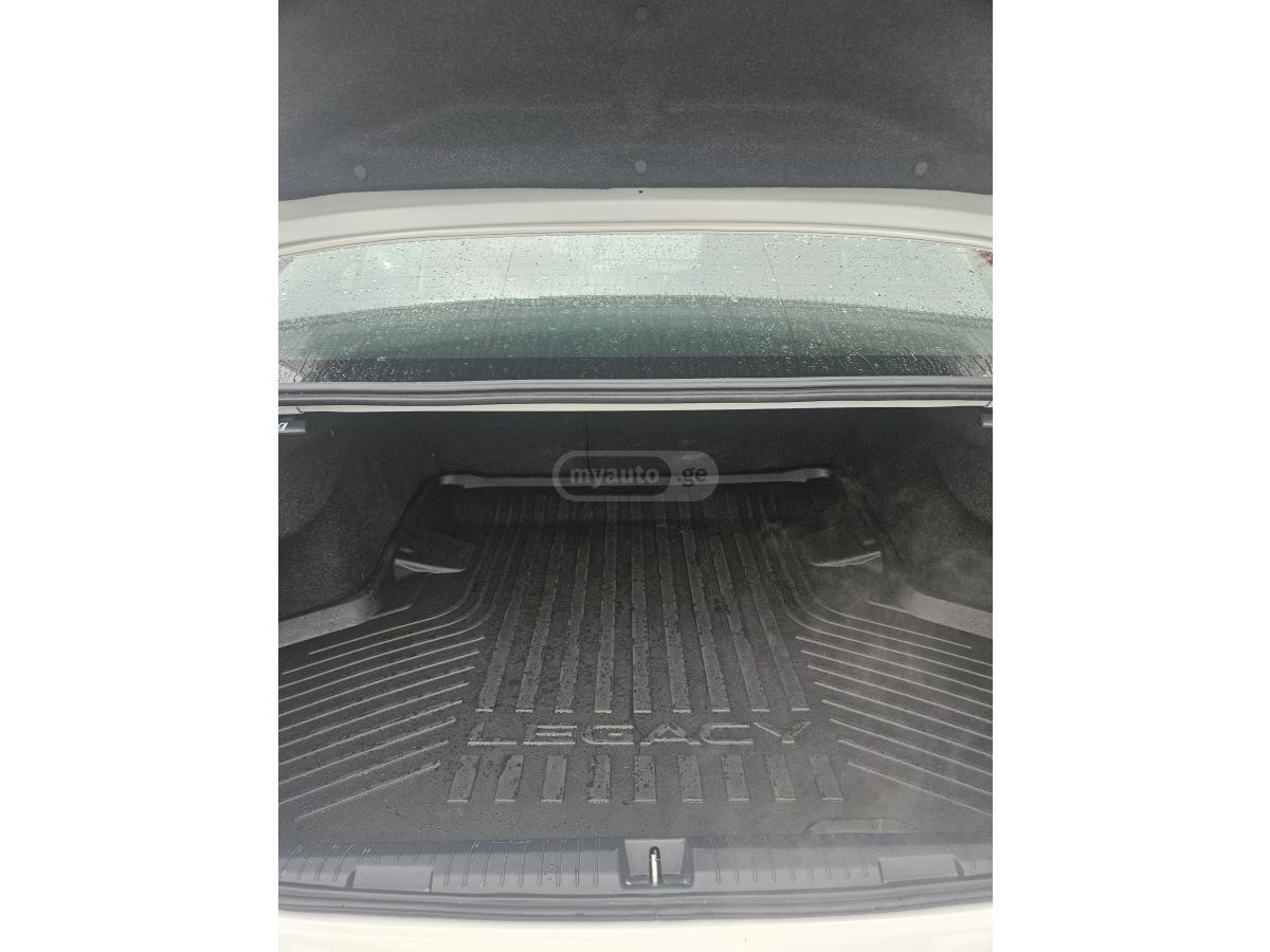 Subaru Legacy - фото 7