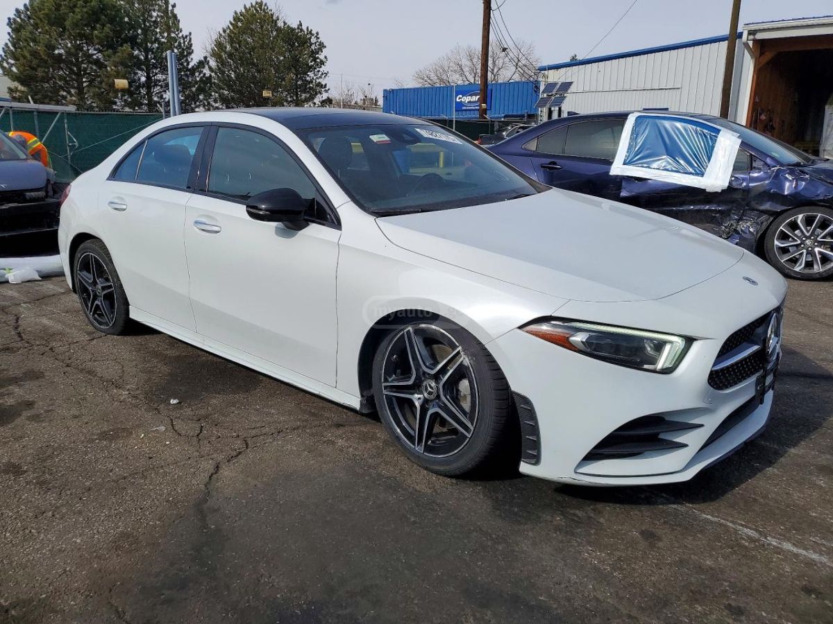 Mercedes-Benz A 220 2021 — миниатюра 4