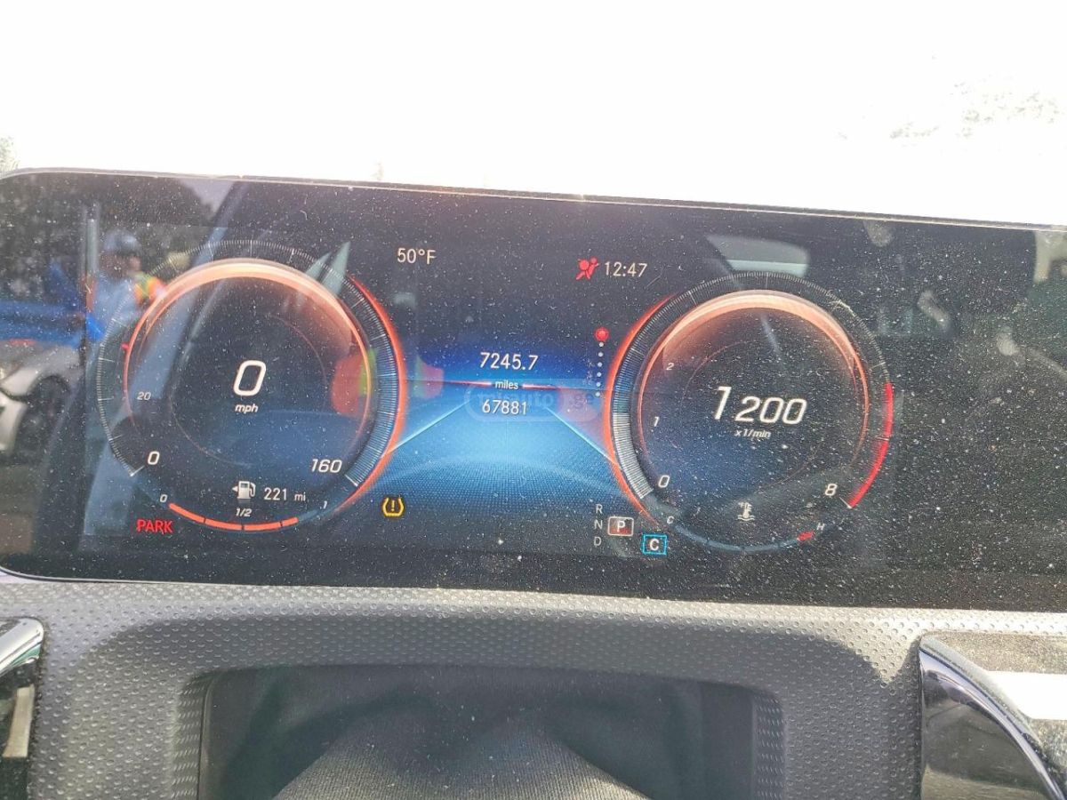 Mercedes-Benz A 220 2021 — миниатюра 9