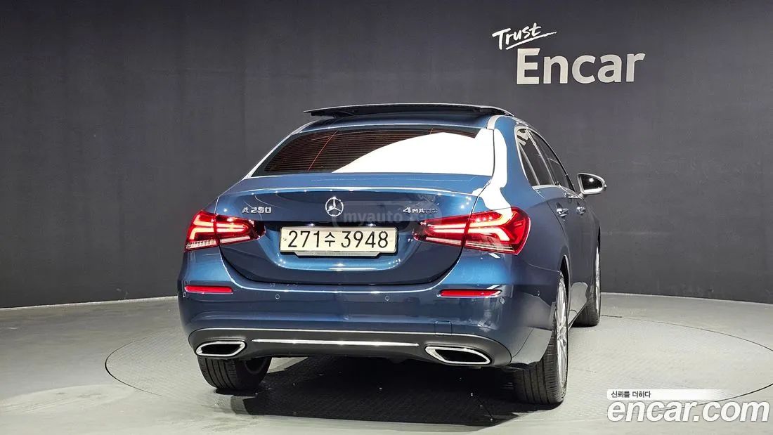 Mercedes-Benz A 45 AMG 2022 — миниатюра 4