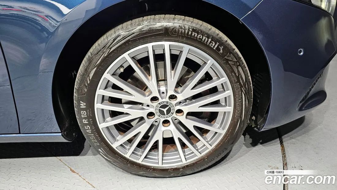 Mercedes-Benz A 45 AMG 2022 — миниатюра 5