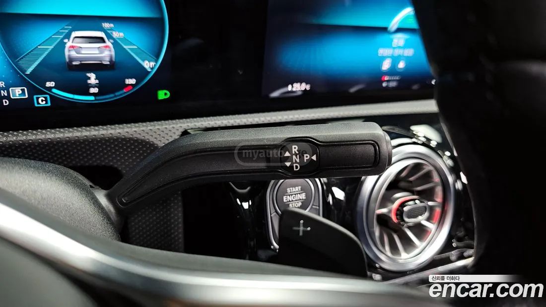 Mercedes-Benz A 45 AMG 2022 — миниатюра 9